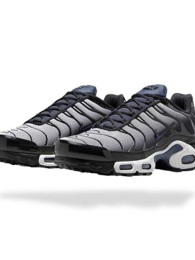 Nike Air Max Plus TN Sneakers in Black, White & Navy